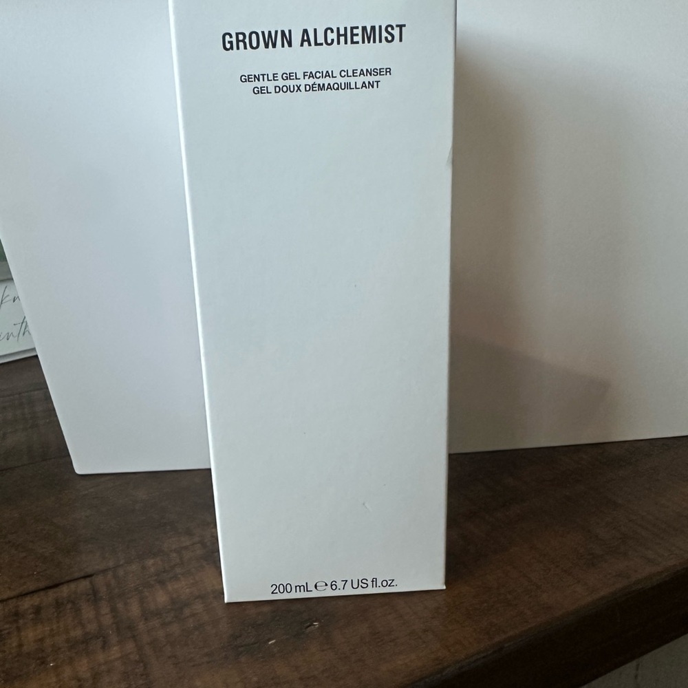 Grown Alchemist Gentle Gel Facial Cleanser - White